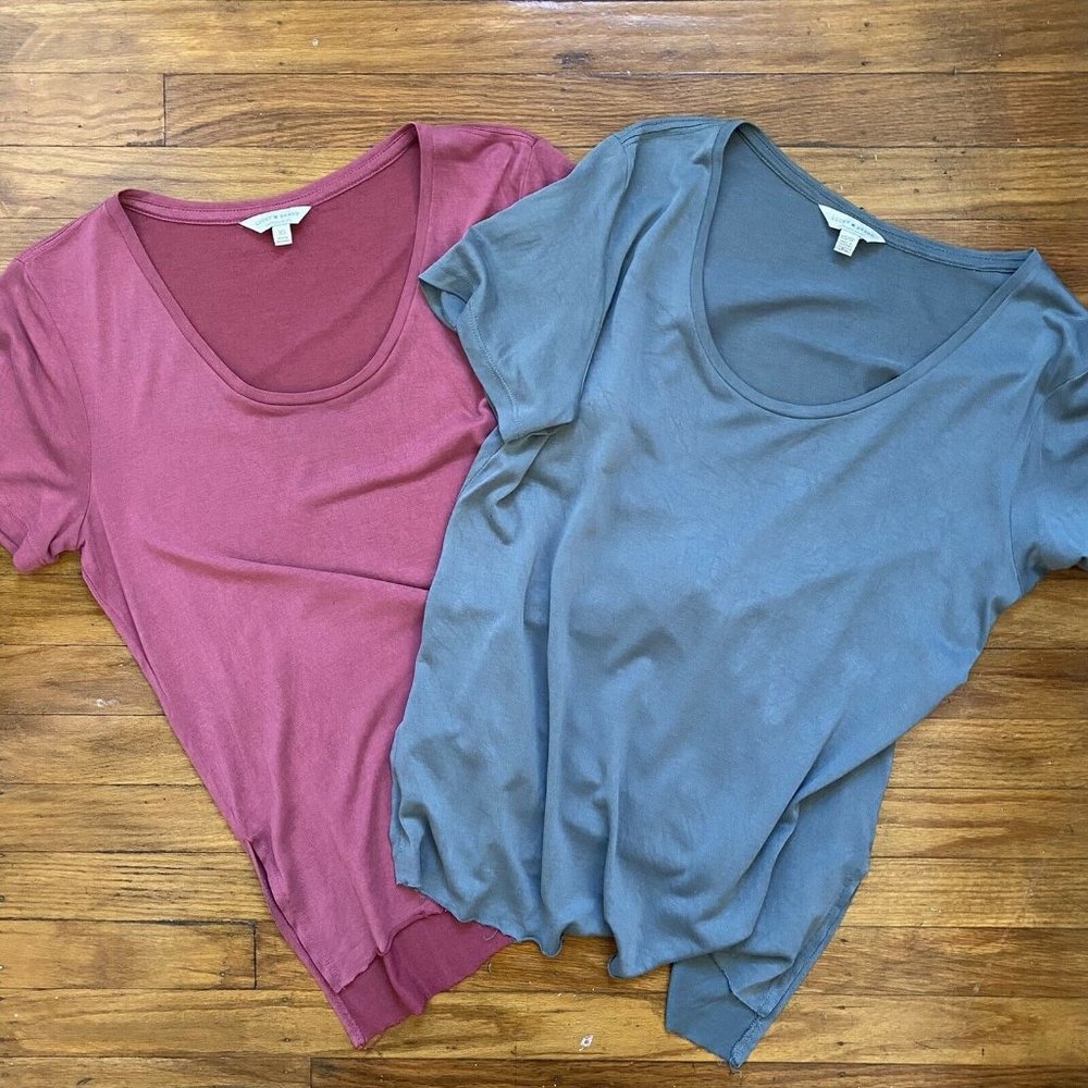 Lucky Brand Lot of 2 T-Shirt Tops Sz XS Short Sleeve Solid Grey/Green & Pink